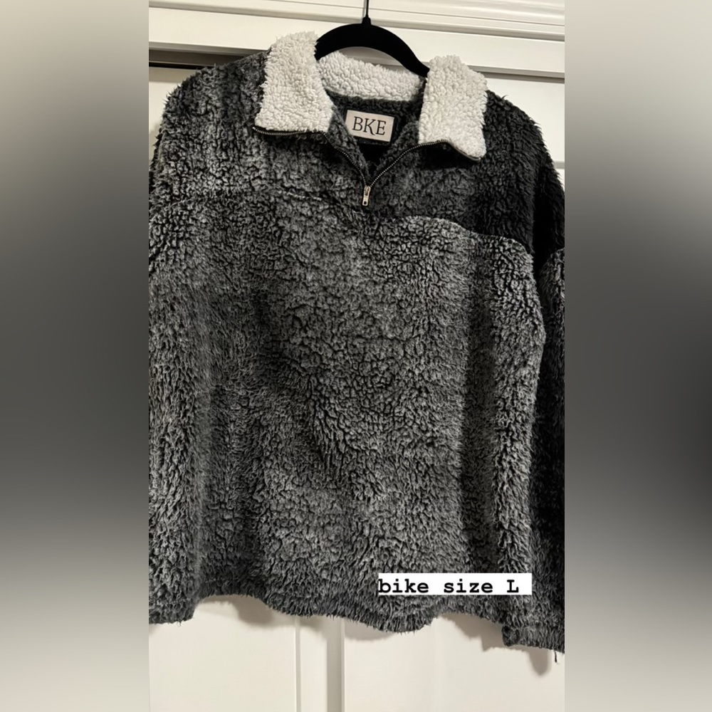 BKE sweater